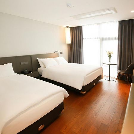 WesternLife Hotel Iksan Zimmer foto