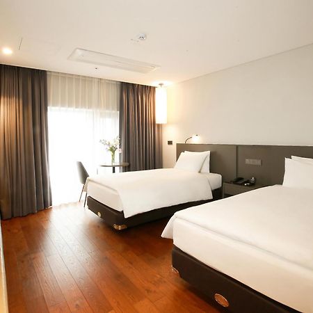 WesternLife Hotel Iksan Zimmer foto