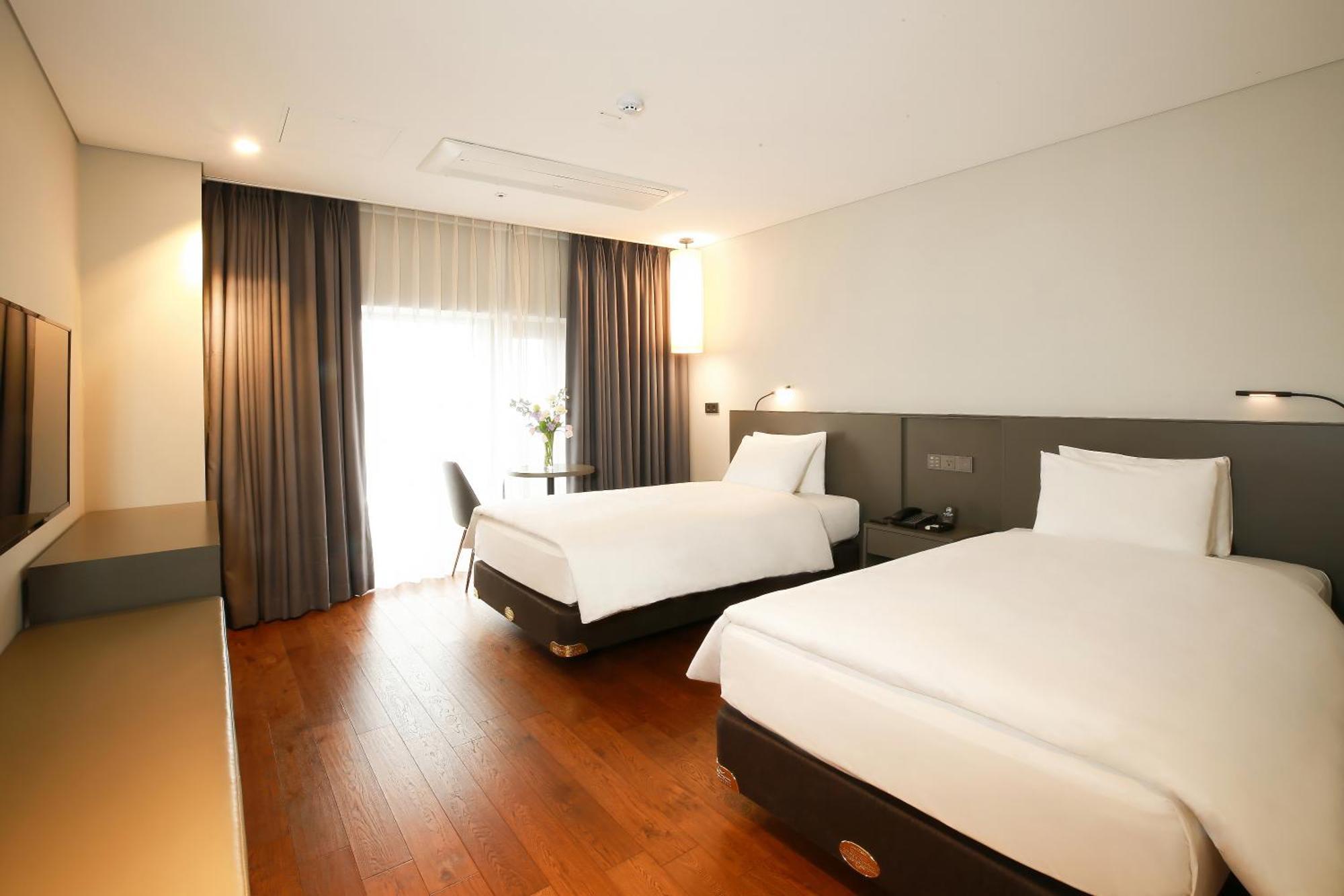 WesternLife Hotel Iksan Zimmer foto